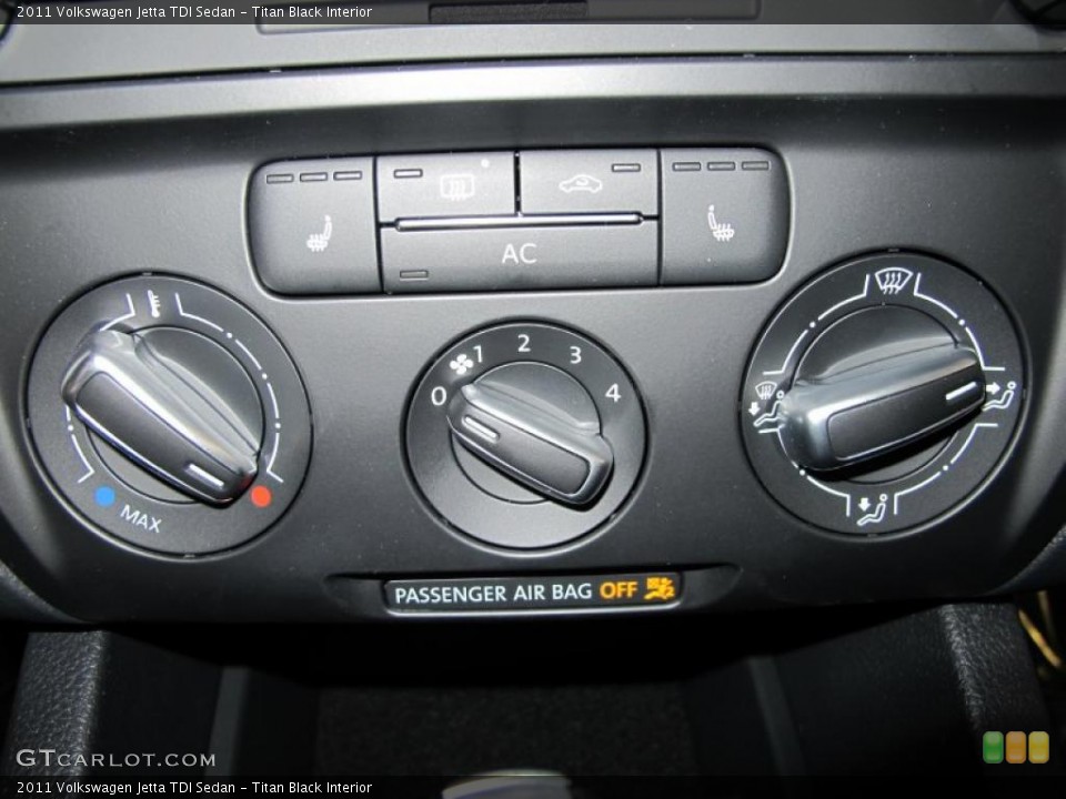 Titan Black Interior Controls for the 2011 Volkswagen Jetta TDI Sedan #44219425