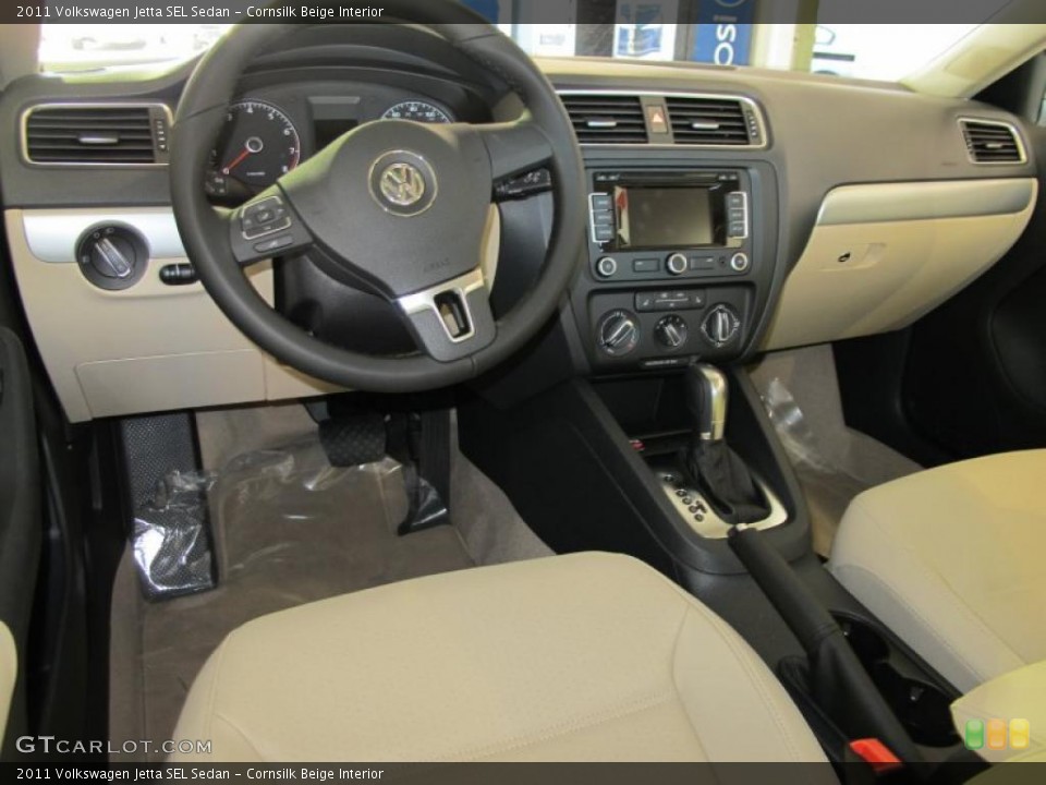 Cornsilk Beige Interior Photo for the 2011 Volkswagen Jetta SEL Sedan #44220785