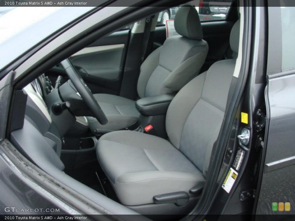 Ash Gray Interior Photo for the 2010 Toyota Matrix S AWD #44248682