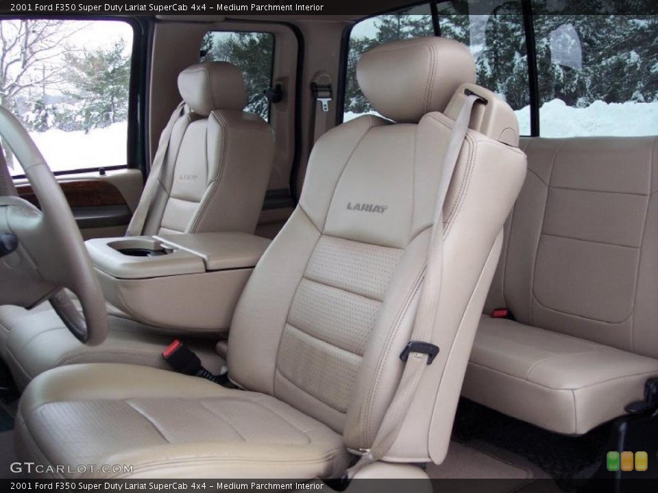 Medium Parchment Interior Photo for the 2001 Ford F350 Super Duty Lariat SuperCab 4x4 #44262740