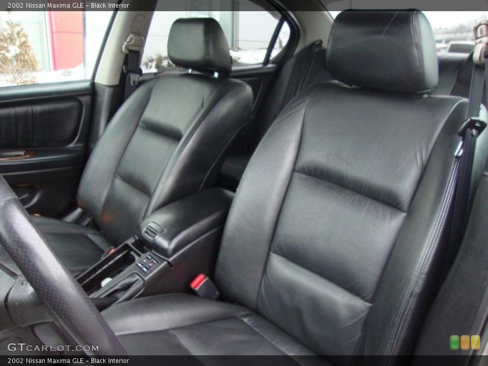 Black Interior Photo for the 2002 Nissan Maxima GLE #44264149