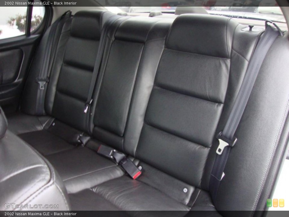 Black Interior Photo for the 2002 Nissan Maxima GLE #44264168