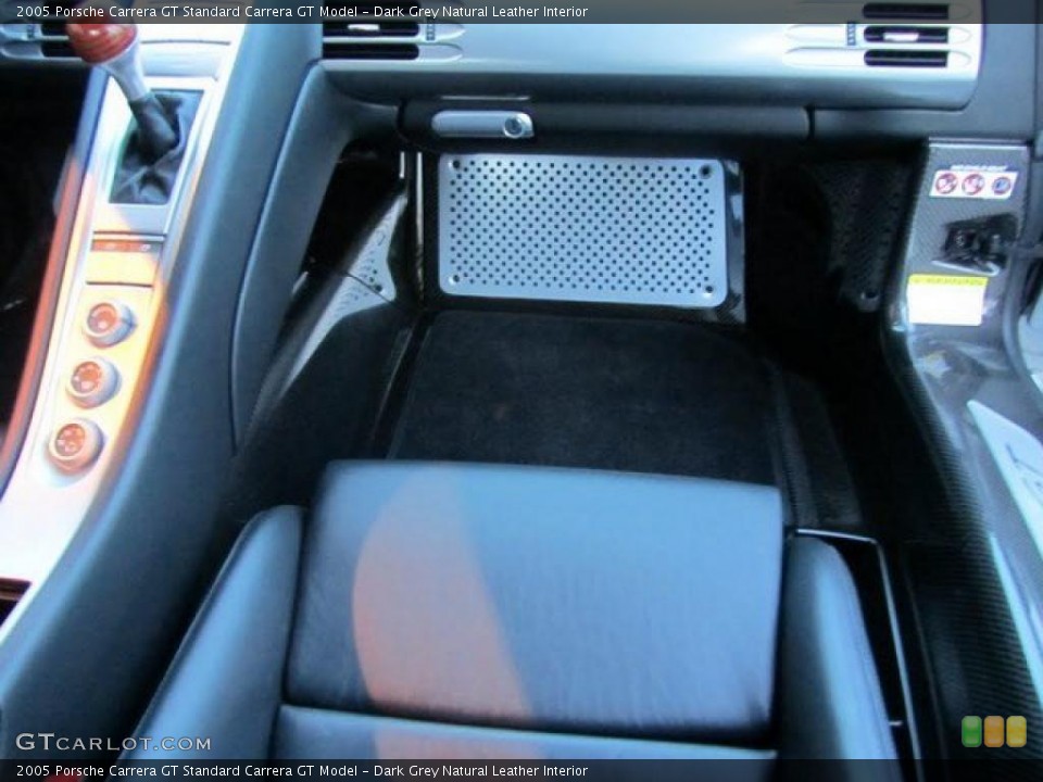 Dark Grey Natural Leather Interior Photo for the 2005 Porsche Carrera GT  #44289548