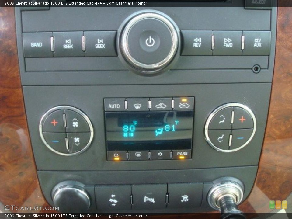 Light Cashmere Interior Controls for the 2009 Chevrolet Silverado 1500 LTZ Extended Cab 4x4 #44290496