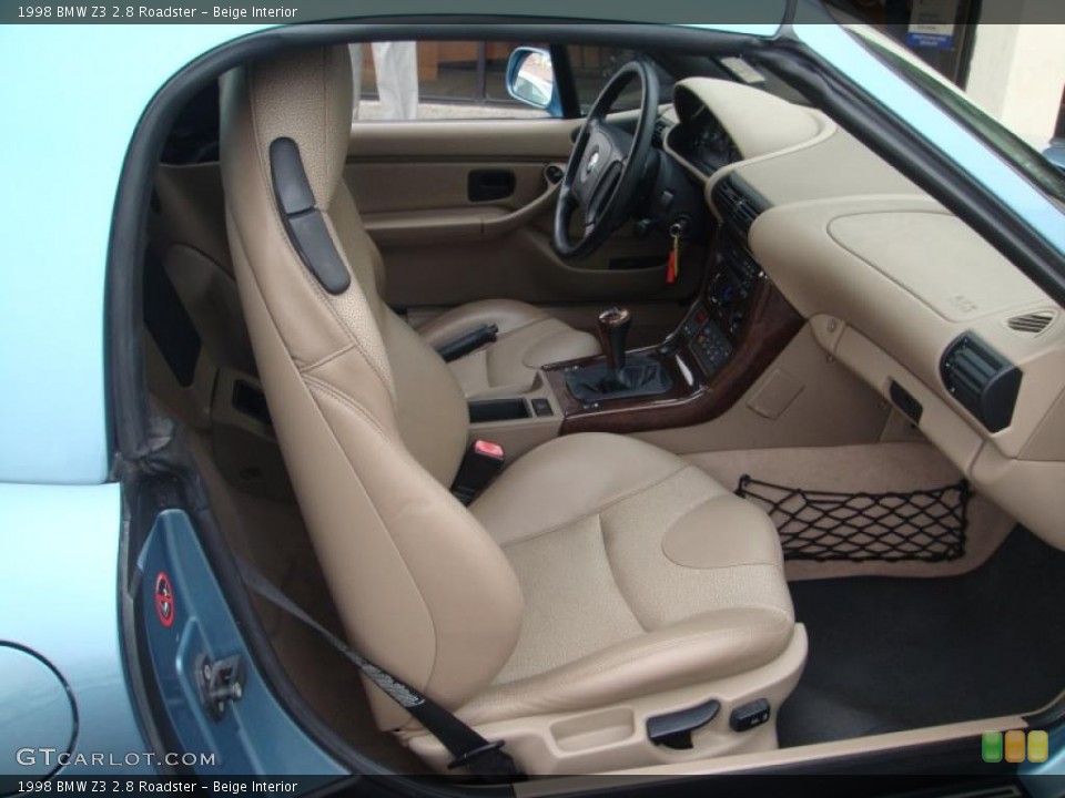 Beige Interior Photo for the 1998 BMW Z3 2.8 Roadster #44295196
