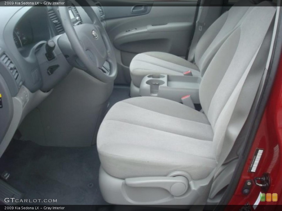 Gray Interior Photo for the 2009 Kia Sedona LX #44297374