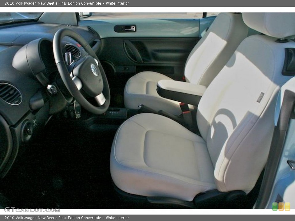 White Interior Photo for the 2010 Volkswagen New Beetle Final Edition Convertible #44298310