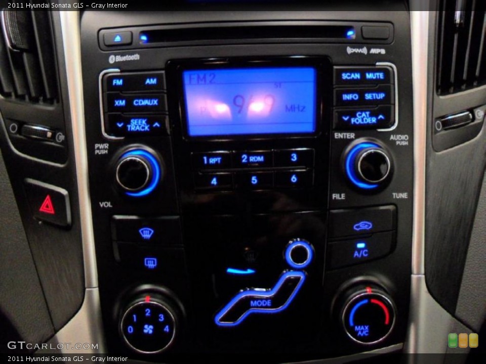 Gray Interior Controls for the 2011 Hyundai Sonata GLS #44326401