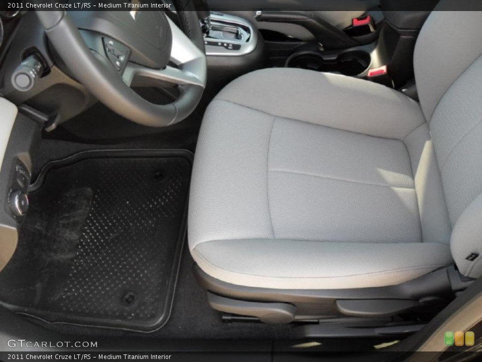 Medium Titanium Interior Photo for the 2011 Chevrolet Cruze LT/RS #44336734