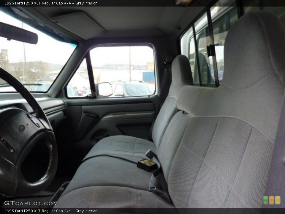 Grey Interior Photo for the 1996 Ford F250 XLT Regular Cab 4x4 #44337710