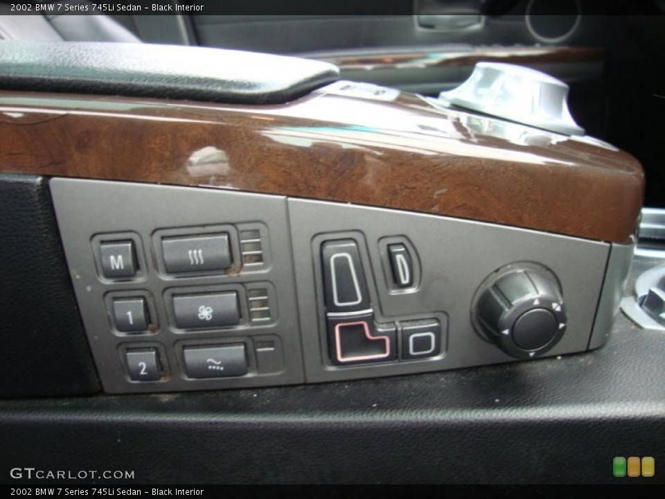 Black Interior Controls for the 2002 BMW 7 Series 745Li Sedan #44351266