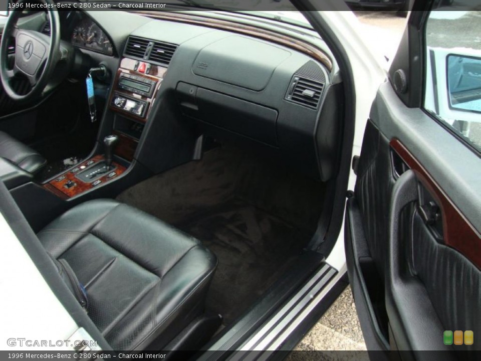 Charcoal Interior Photo for the 1996 Mercedes-Benz C 280 Sedan #44351962