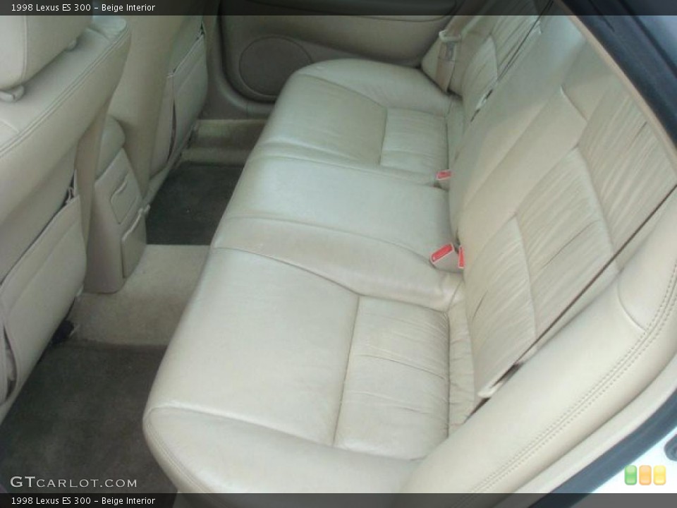 Beige Interior Photo for the 1998 Lexus ES 300 #44369660
