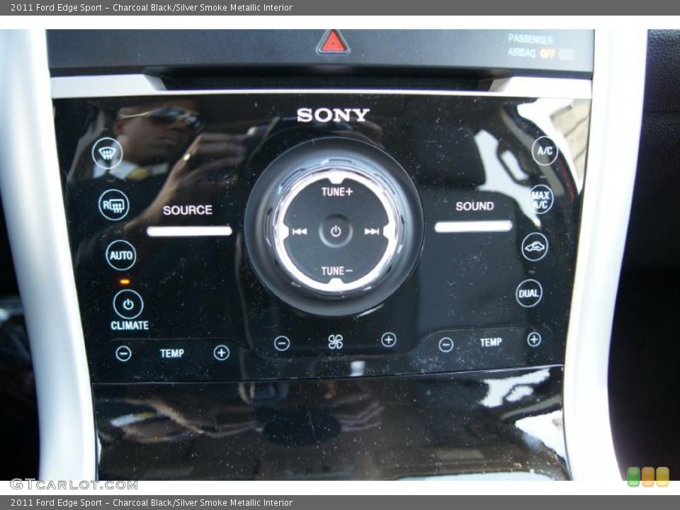 Charcoal Black/Silver Smoke Metallic Interior Controls for the 2011 Ford Edge Sport #44370116
