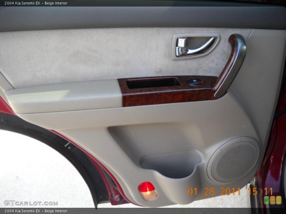 Beige Interior Door Panel for the 2004 Kia Sorento EX #44388750