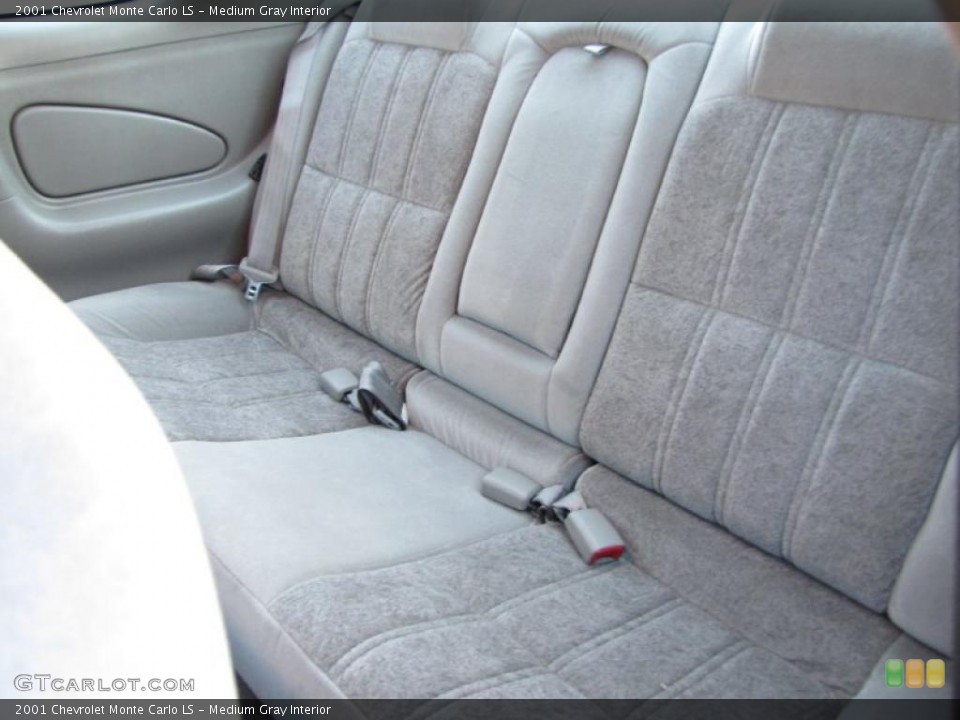 Medium Gray Interior Photo for the 2001 Chevrolet Monte Carlo LS #44390356