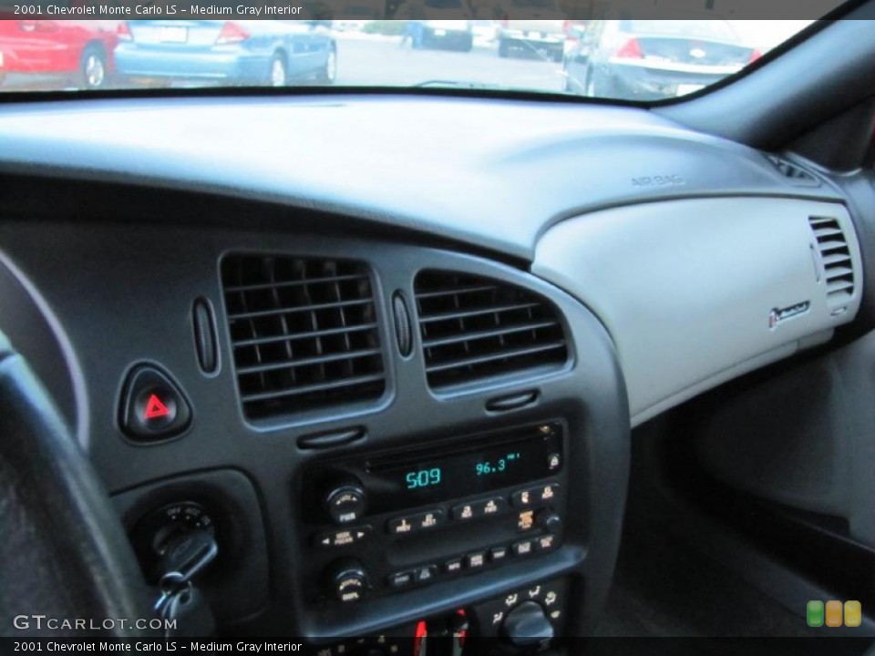 Medium Gray Interior Controls for the 2001 Chevrolet Monte Carlo LS #44390376