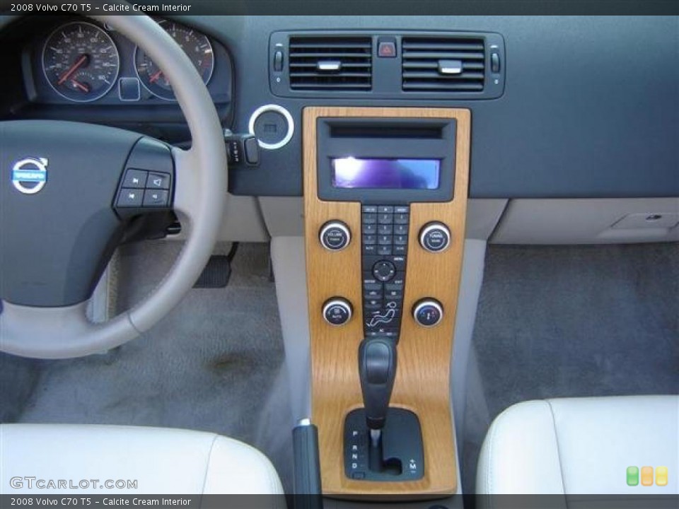 Calcite Cream Interior Dashboard for the 2008 Volvo C70 T5 #44404745