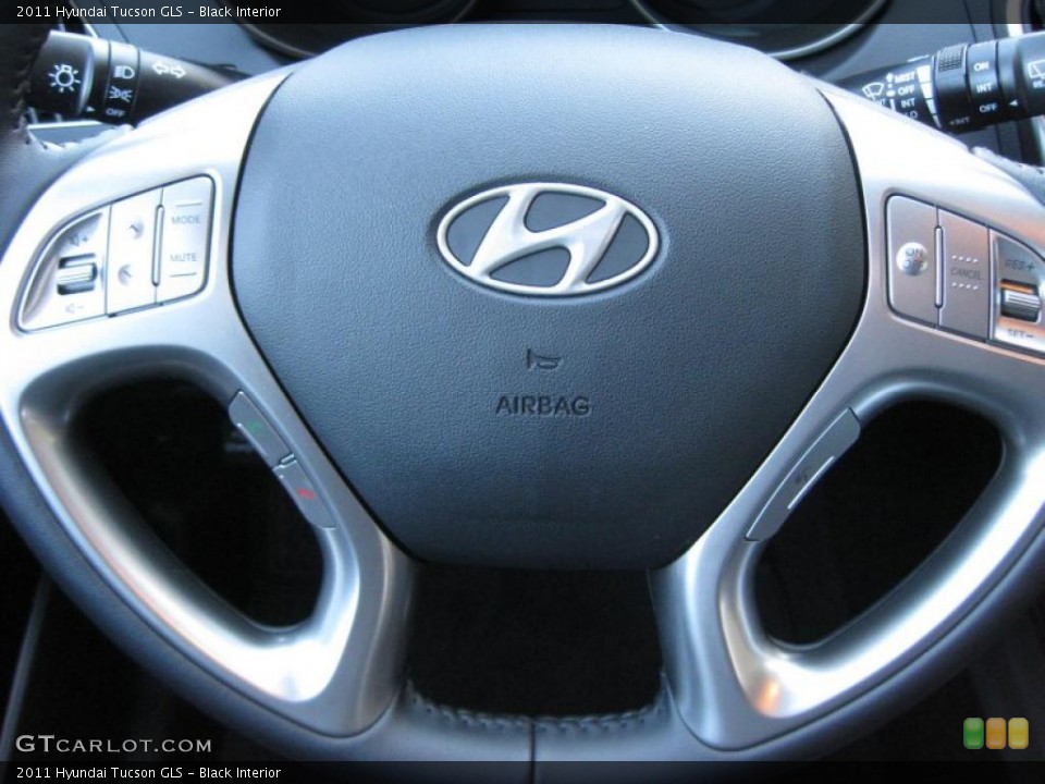 Black Interior Controls for the 2011 Hyundai Tucson GLS #44438850