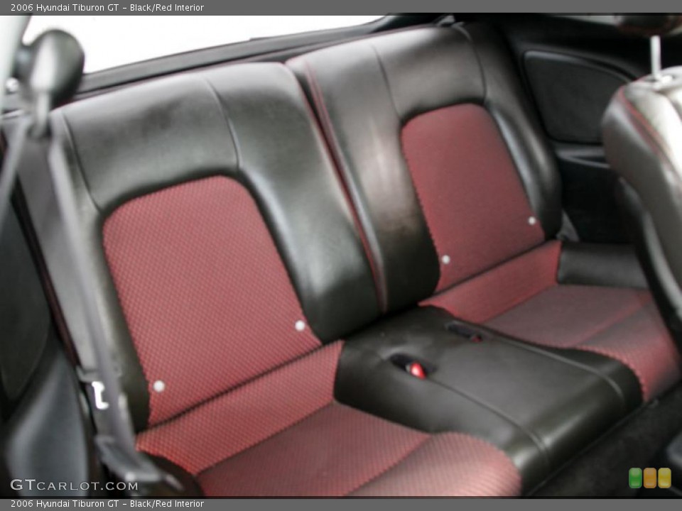 Black/Red Interior Photo for the 2006 Hyundai Tiburon GT #44463050