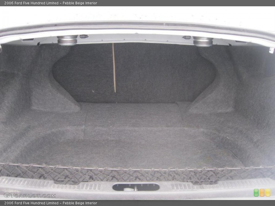 Pebble Beige Interior Trunk for the 2006 Ford Five Hundred Limited #44505047