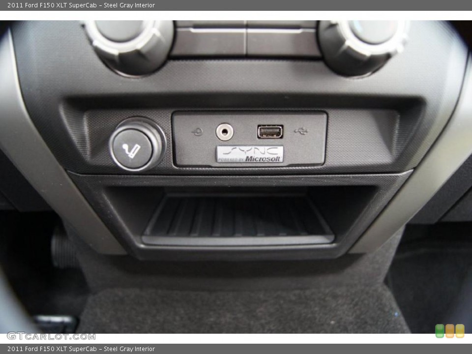 Steel Gray Interior Controls for the 2011 Ford F150 XLT SuperCab #44524067