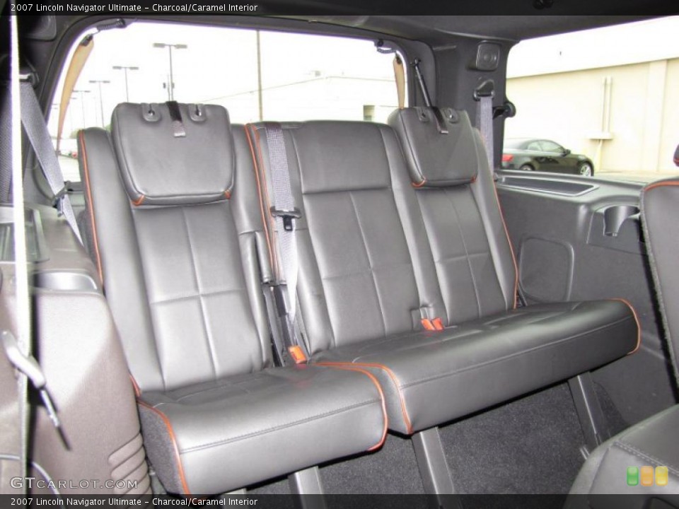 Charcoal/Caramel Interior Photo for the 2007 Lincoln Navigator Ultimate #44530608