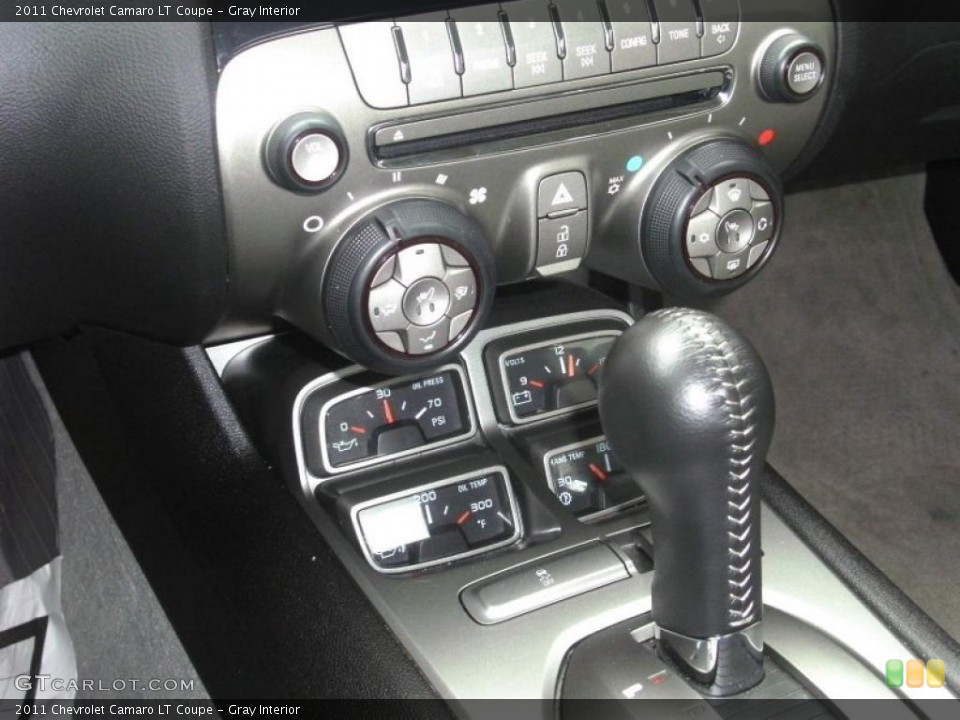 Gray Interior Controls for the 2011 Chevrolet Camaro LT Coupe #44531804