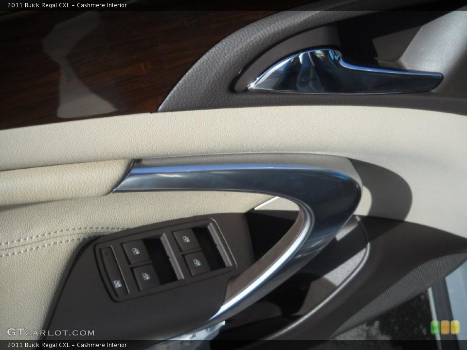Cashmere Interior Door Panel for the 2011 Buick Regal CXL #44543167