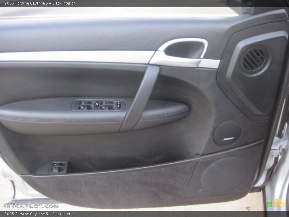 Black Interior Door Panel for the 2005 Porsche Cayenne S #44553757