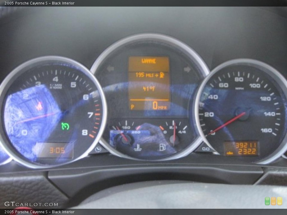 Black Interior Gauges for the 2005 Porsche Cayenne S #44553789