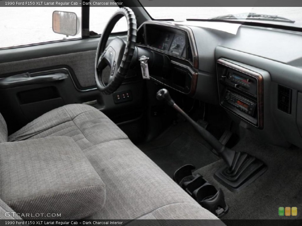 Dark Charcoal Interior Photo for the 1990 Ford F150 XLT Lariat Regular Cab #44573773
