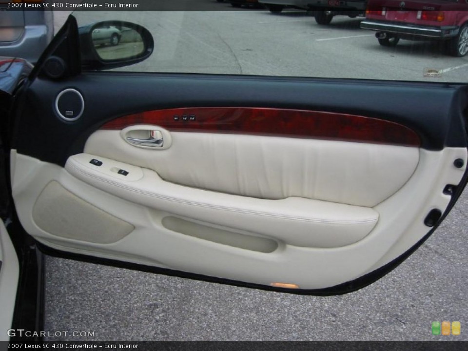 Ecru Interior Door Panel for the 2007 Lexus SC 430 Convertible #44578397
