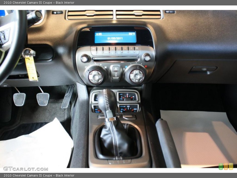 Black Interior Controls for the 2010 Chevrolet Camaro SS Coupe #44580637