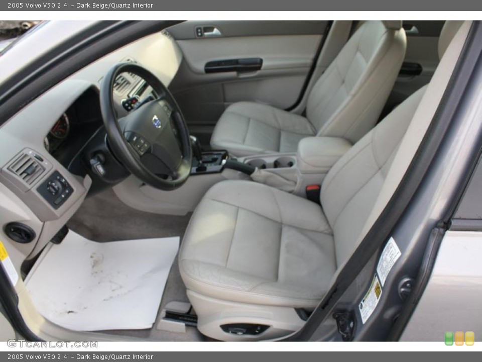 Dark Beige/Quartz Interior Photo for the 2005 Volvo V50 2.4i #44581705
