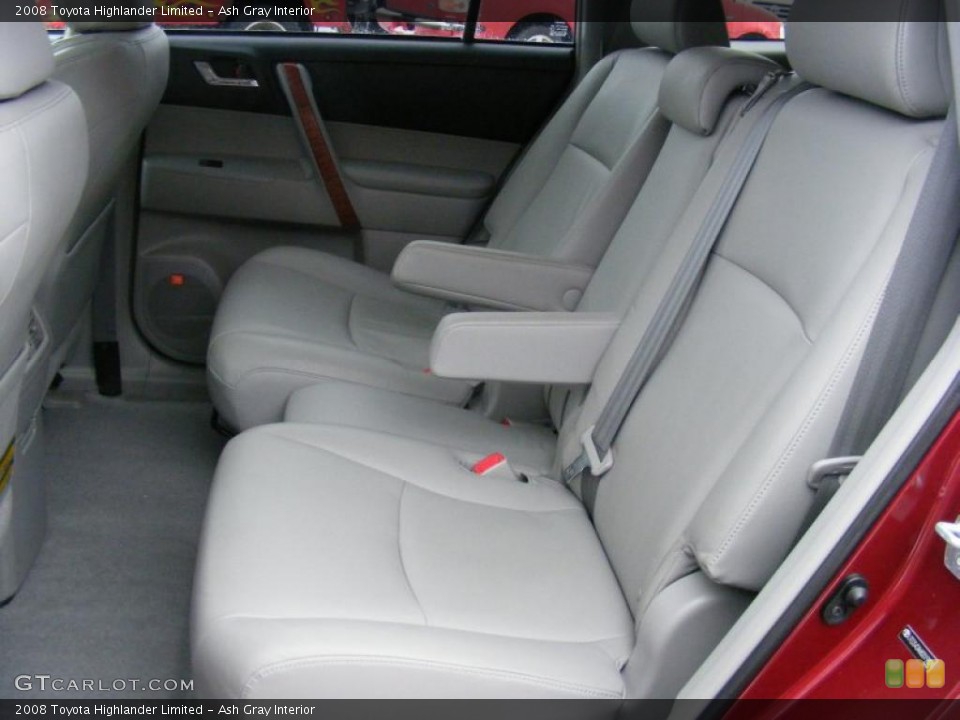 Ash Gray Interior Photo for the 2008 Toyota Highlander Limited #44582765