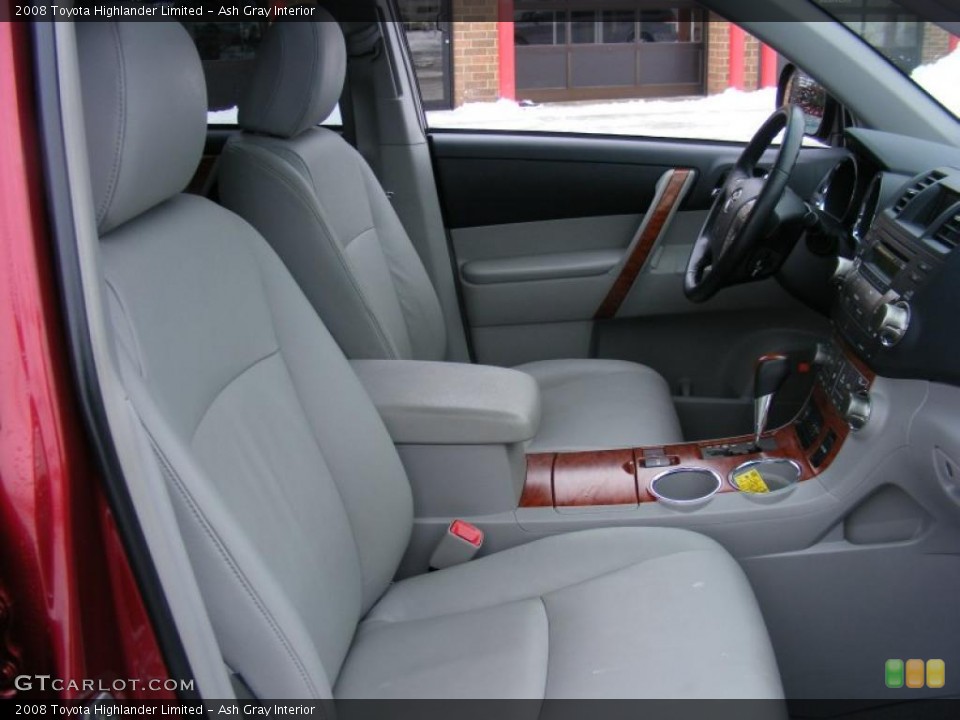 Ash Gray Interior Photo for the 2008 Toyota Highlander Limited #44582822
