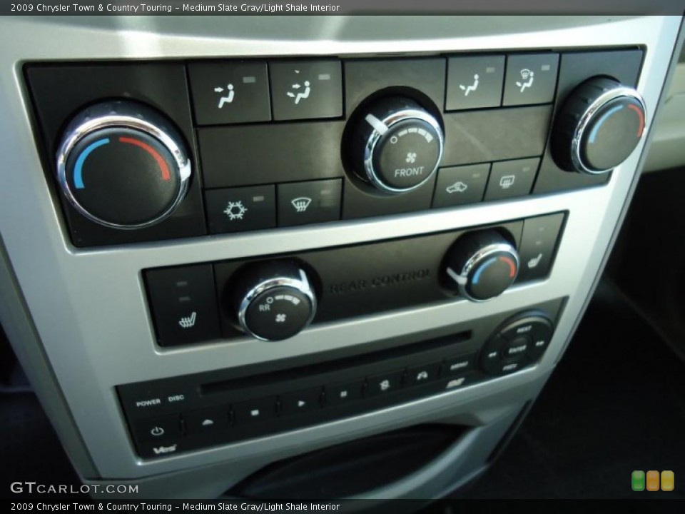 Medium Slate Gray/Light Shale Interior Controls for the 2009 Chrysler Town & Country Touring #44584829