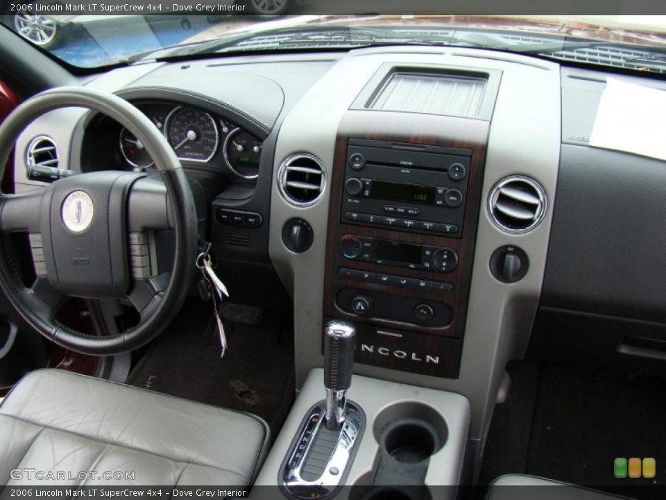 Dove Grey Interior Dashboard for the 2006 Lincoln Mark LT SuperCrew 4x4 #44596074