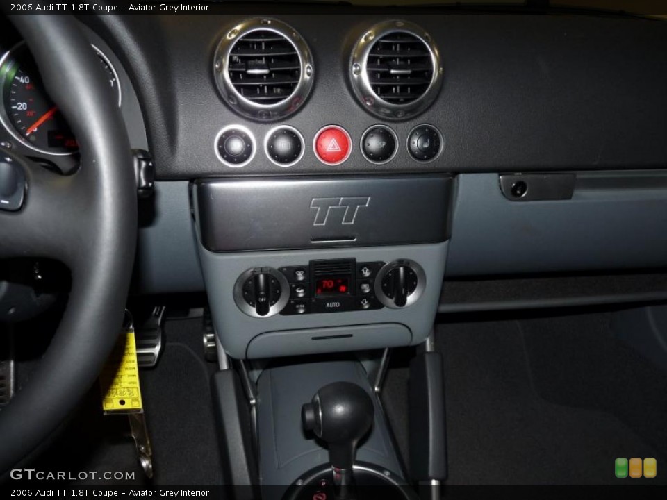 Aviator Grey Interior Controls for the 2006 Audi TT 1.8T Coupe #44618291