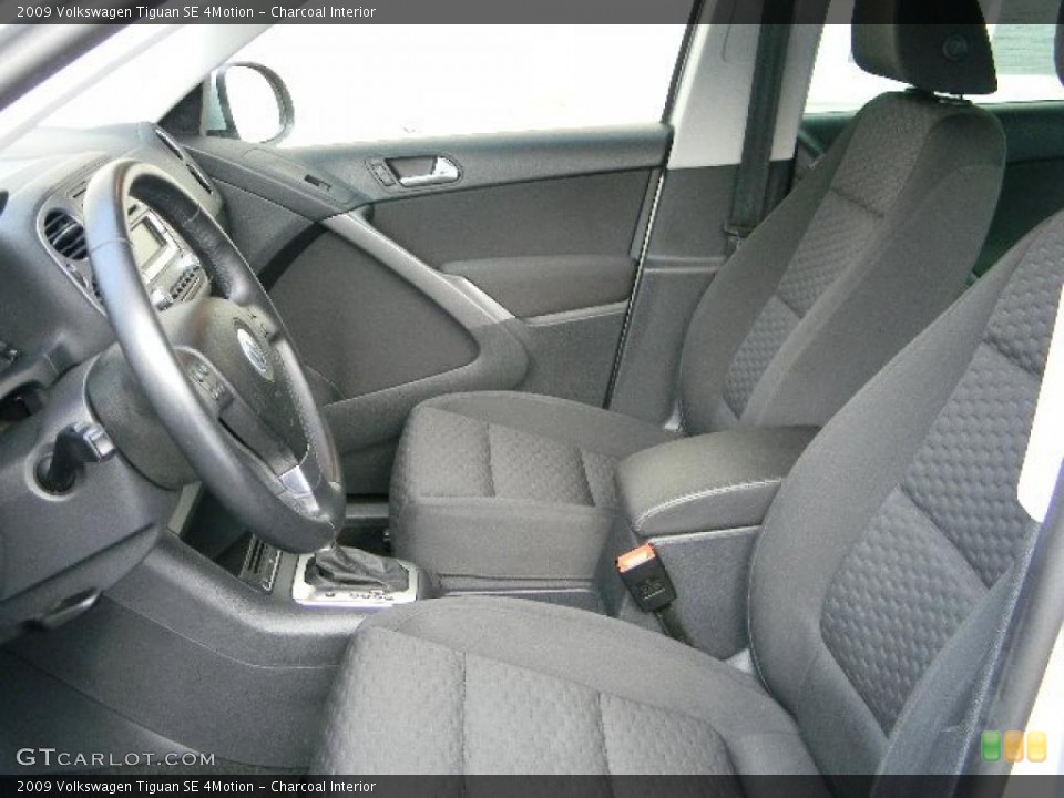 Charcoal Interior Photo for the 2009 Volkswagen Tiguan SE 4Motion #44621743