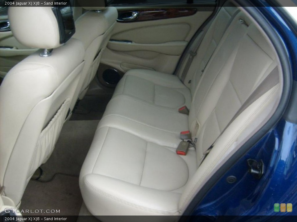 Sand Interior Photo for the 2004 Jaguar XJ XJ8 #44639970