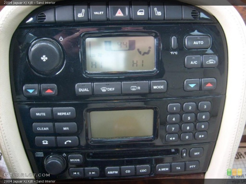 Sand Interior Controls for the 2004 Jaguar XJ XJ8 #44640050