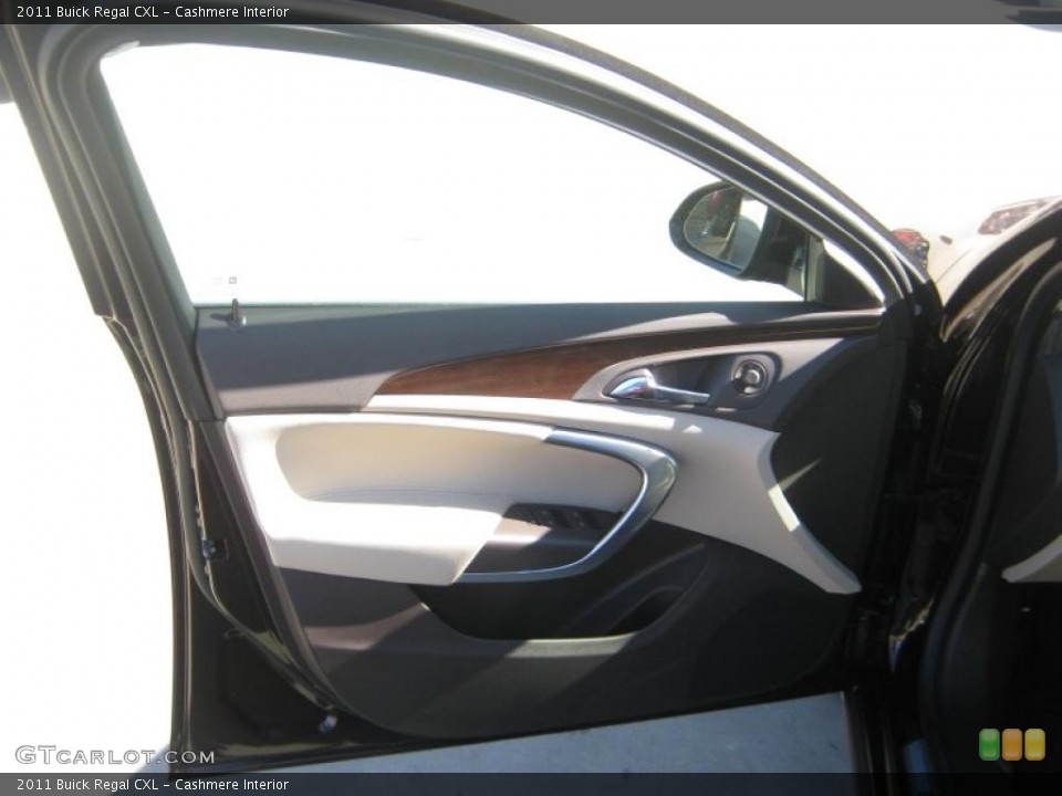 Cashmere Interior Door Panel for the 2011 Buick Regal CXL #44642534
