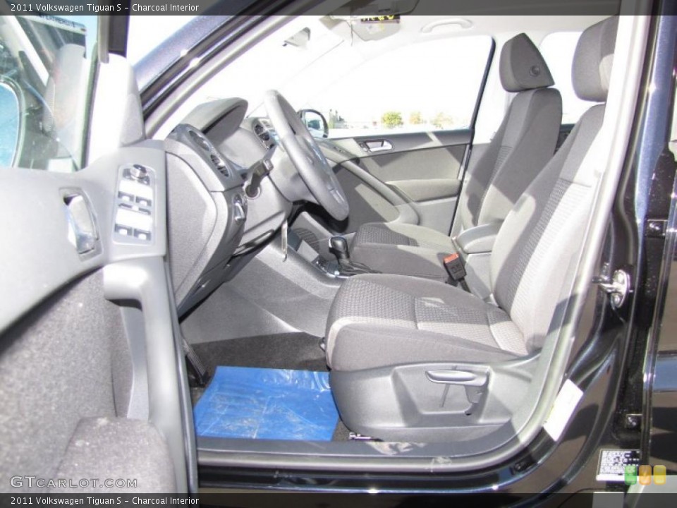 Charcoal Interior Photo for the 2011 Volkswagen Tiguan S #44654575
