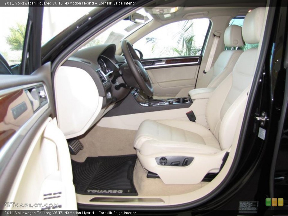 Cornsilk Beige Interior Photo for the 2011 Volkswagen Touareg V6 TSI 4XMotion Hybrid #44655239