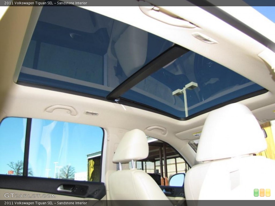 Sandstone Interior Sunroof for the 2011 Volkswagen Tiguan SEL #44655387