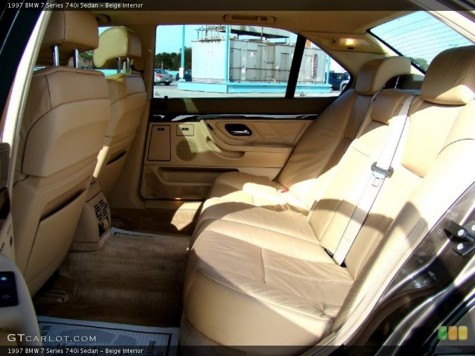 Beige Interior Photo for the 1997 BMW 7 Series 740i Sedan #44655703