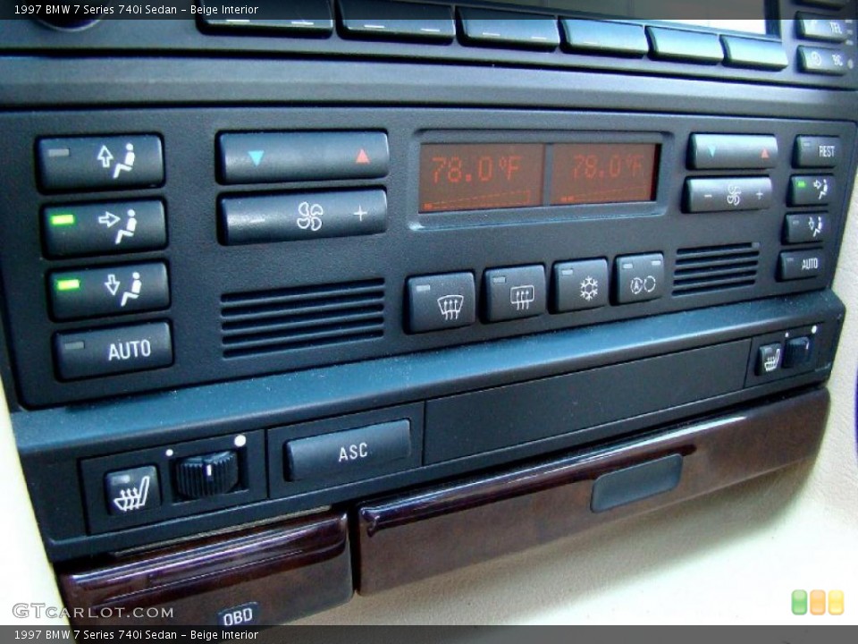 Beige Interior Controls for the 1997 BMW 7 Series 740i Sedan #44656291