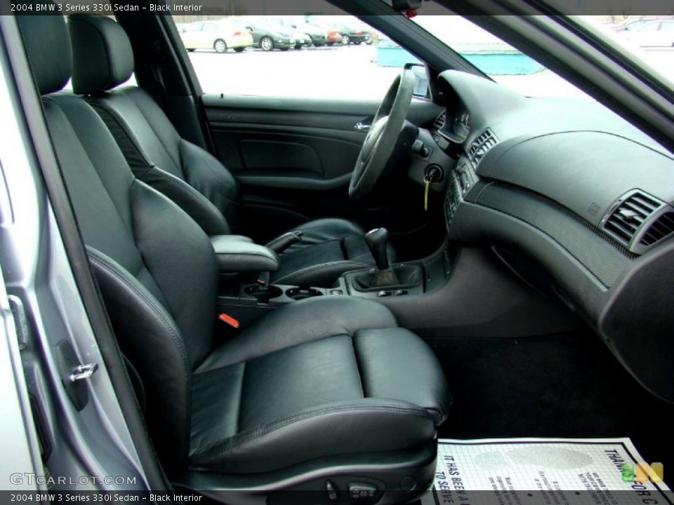 Black Interior Photo for the 2004 BMW 3 Series 330i Sedan #44656979